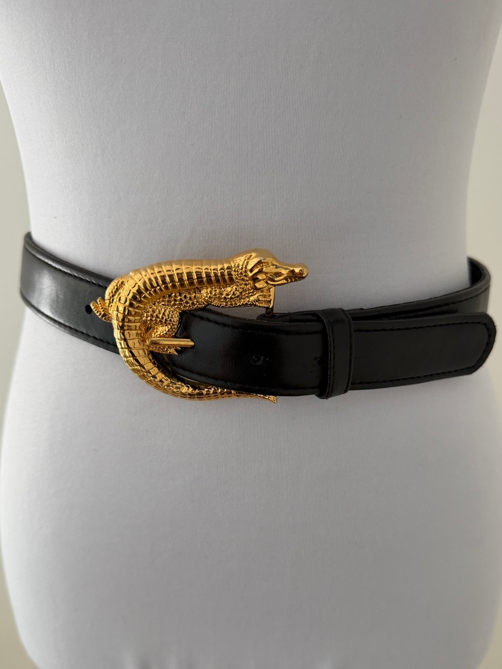 BELT Black Faux Leather Large Gold Tone Metal Crocodile Buckle Statement Glamour